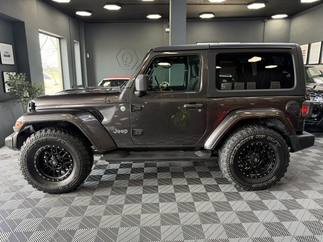 Grey Jeep Wrangler